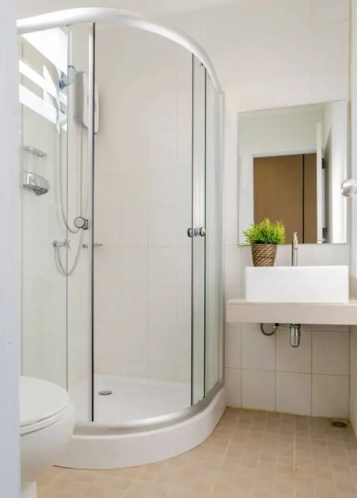 Corner Shower For Small Bathroom by homestratosphere.com