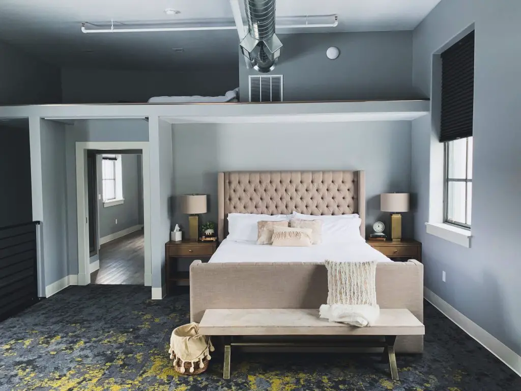 Luxurious Grey Bedroom By Adam Winger [unsplash]